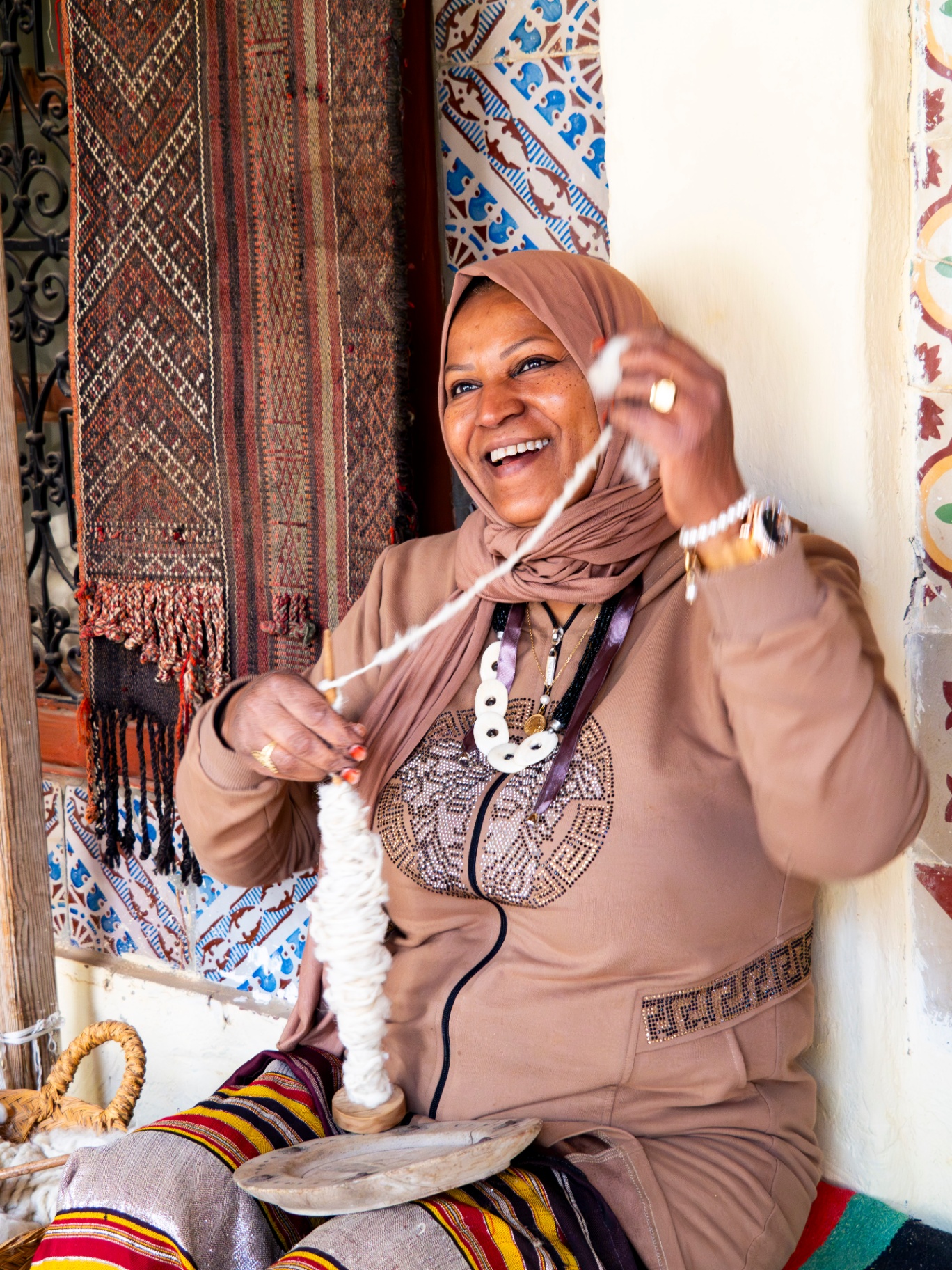 Tisseuse amazigh et son artisanat